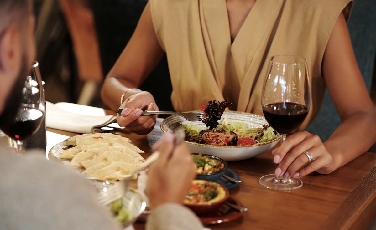 Mindfully eating. Image: Pexels - Jep Gambardella