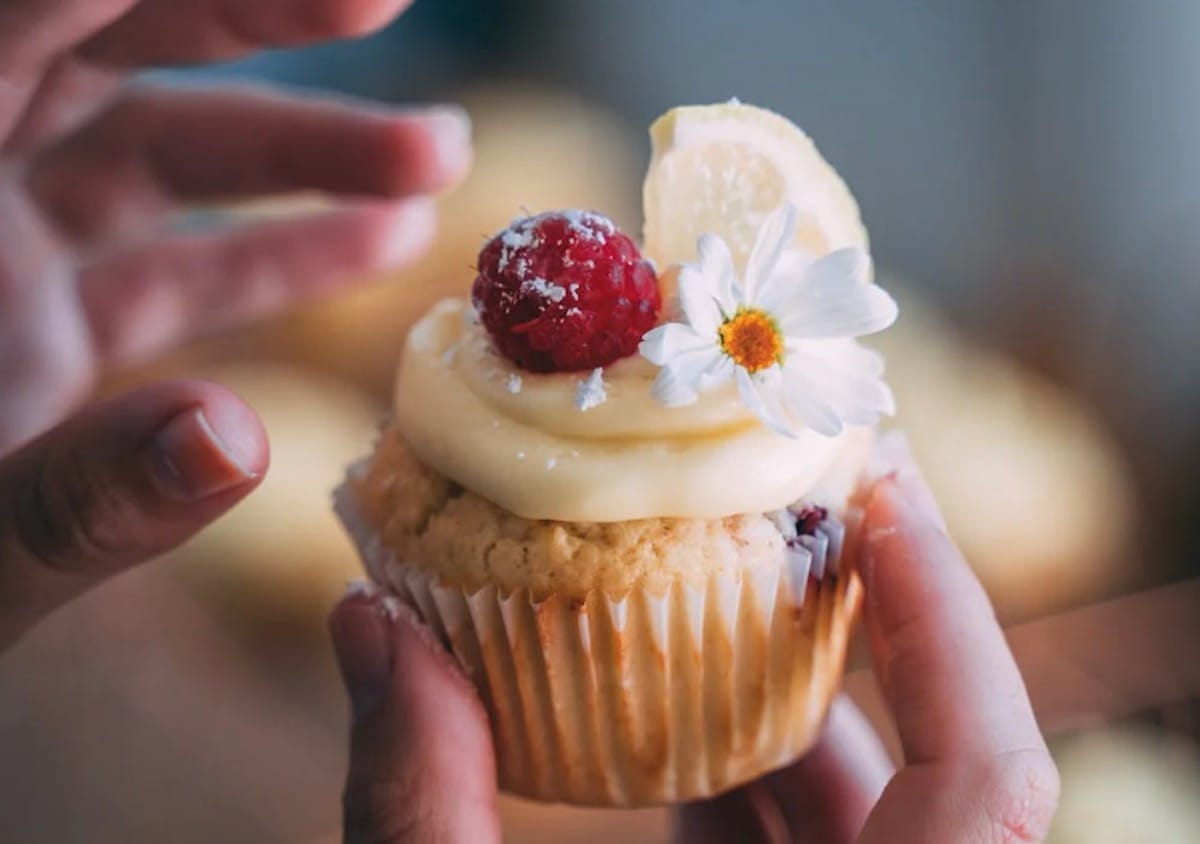 Are you aware of what your day of eating looks like? Image: Pexels - Taryn Elliott